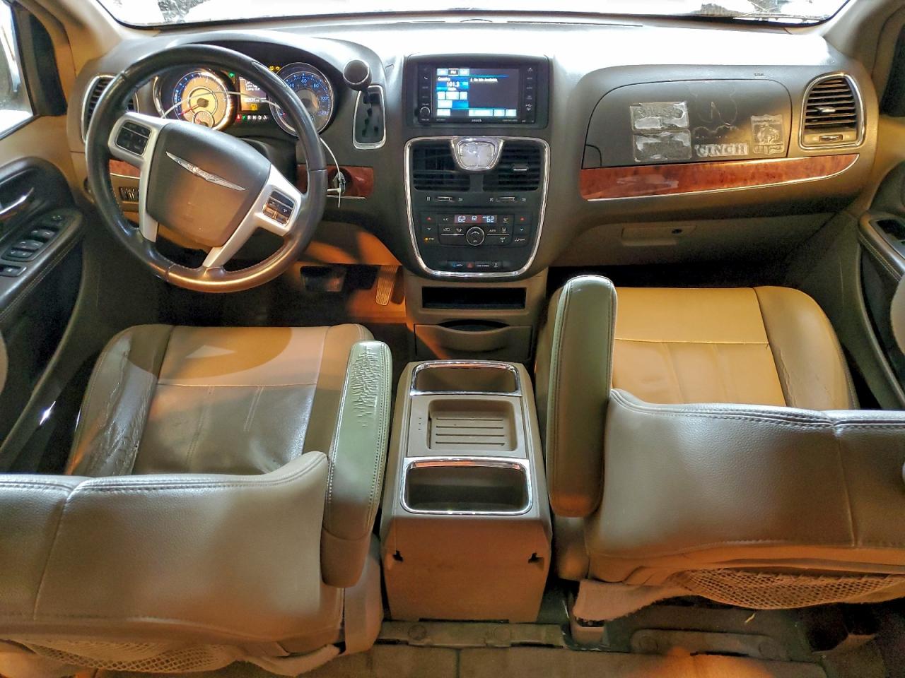 CHRYSLER TOWN & COUNTRY TOURING