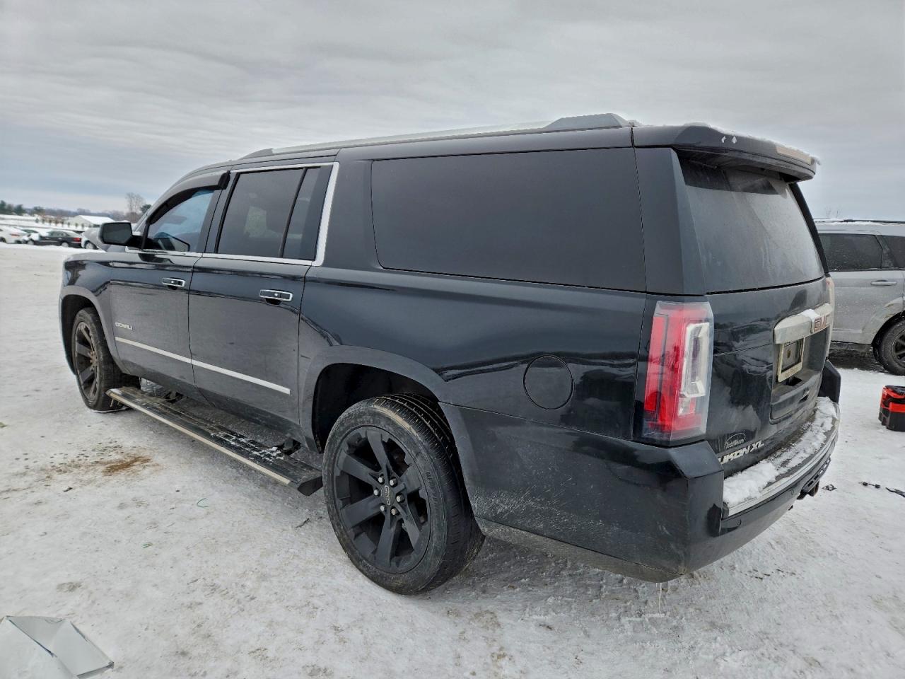 GMC YUKON DENALI