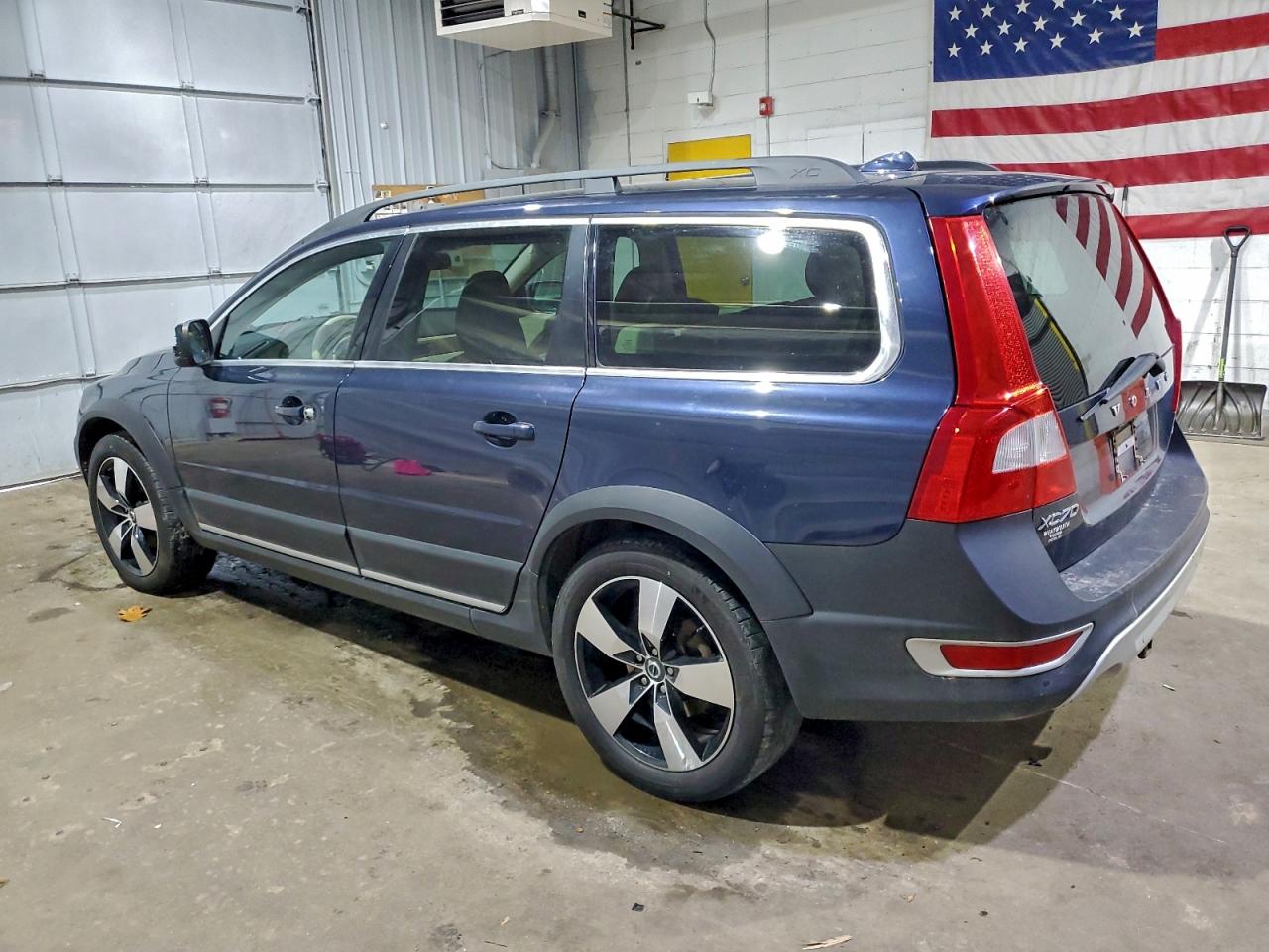 VOLVO XC70 3.2