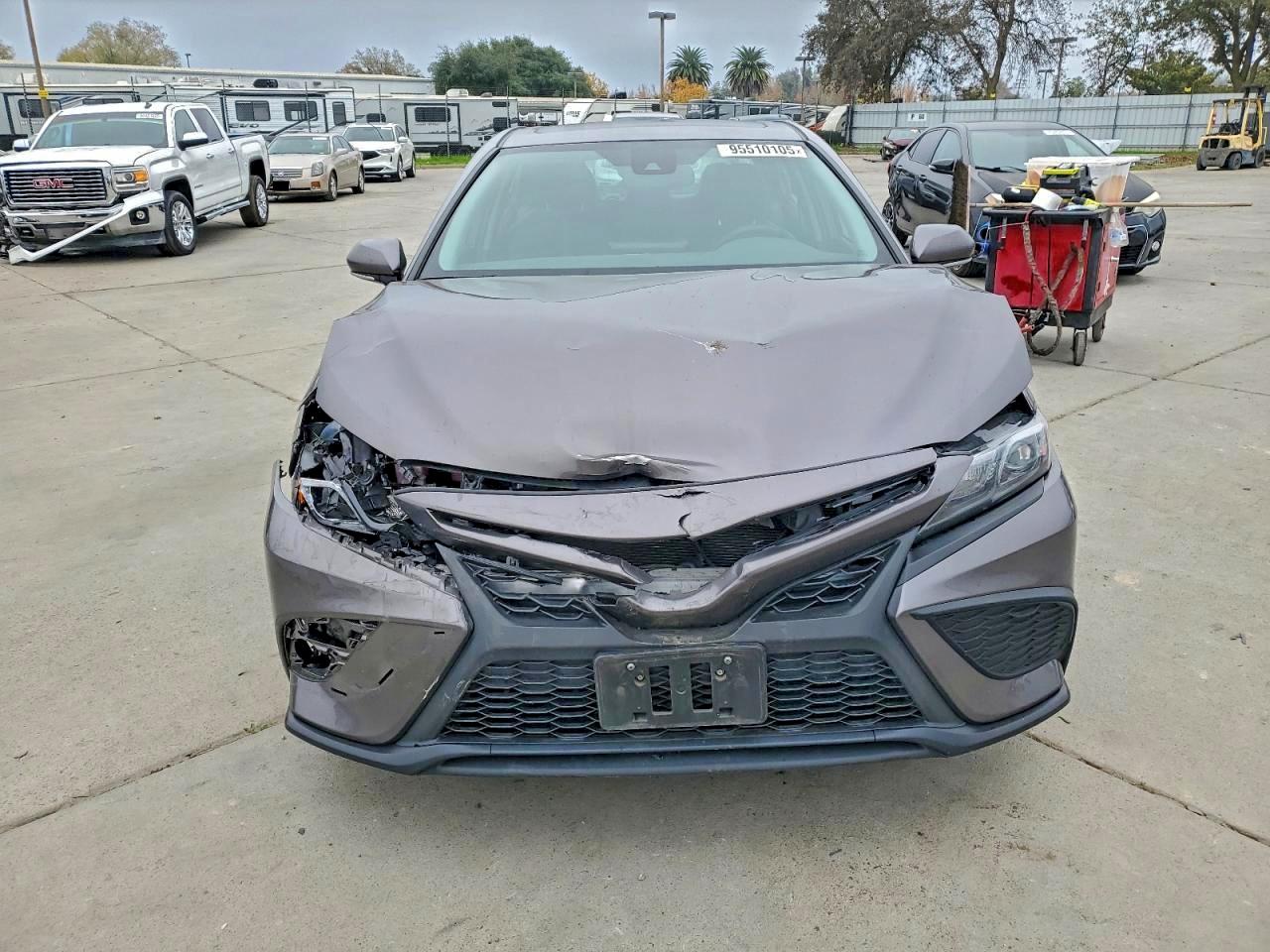 TOYOTA CAMRY SE NIGHT SHADE