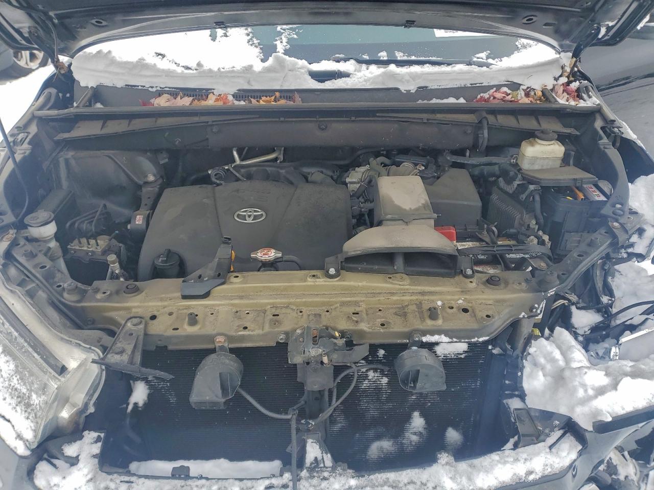 TOYOTA HIGHLANDER SE