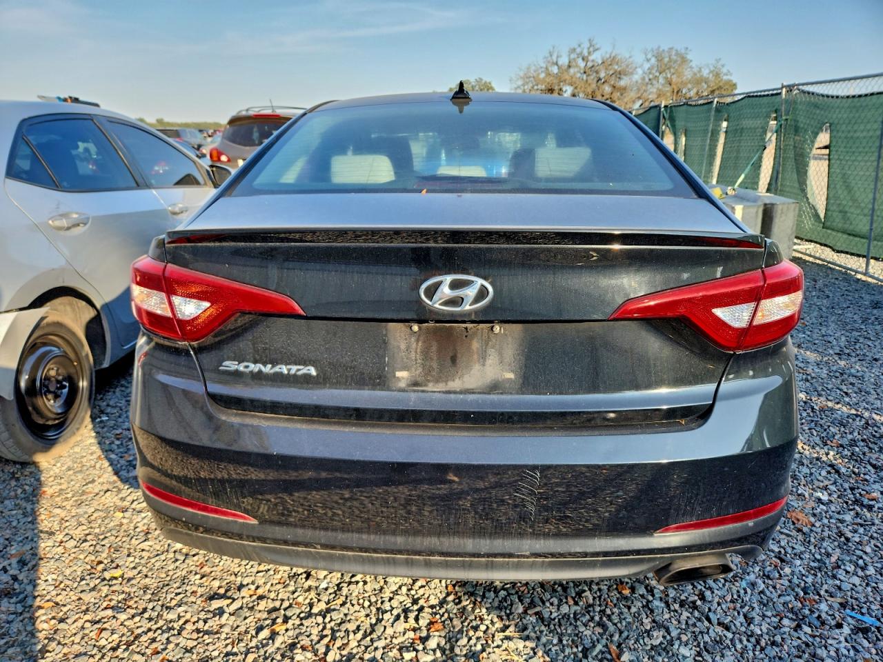 Lot #3308381323 2017 HYUNDAI SONATA SE