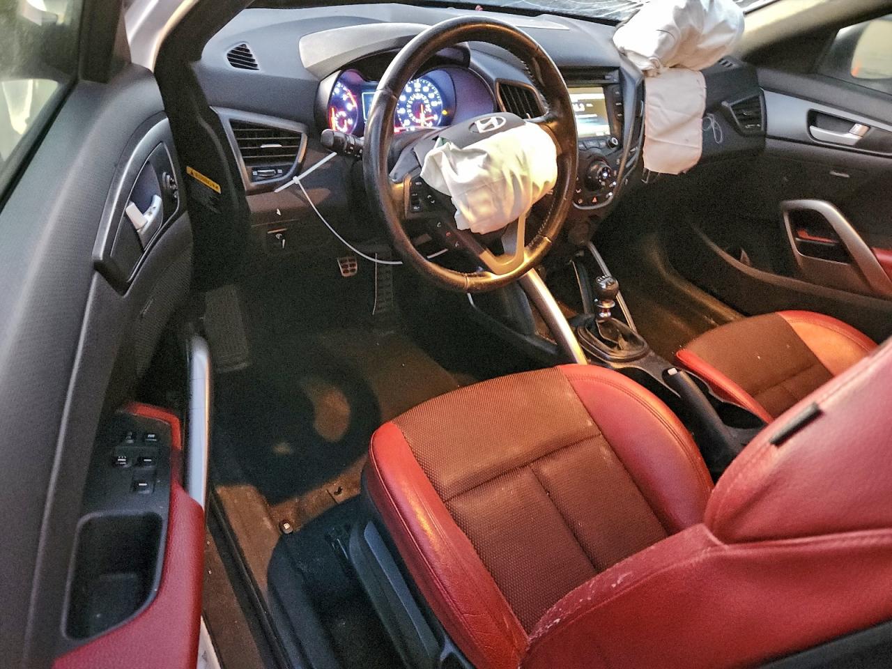 HYUNDAI VELOSTER TURBO