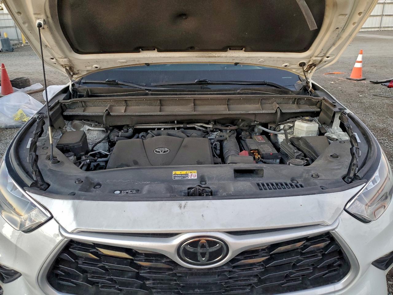 TOYOTA HIGHLANDER XLE