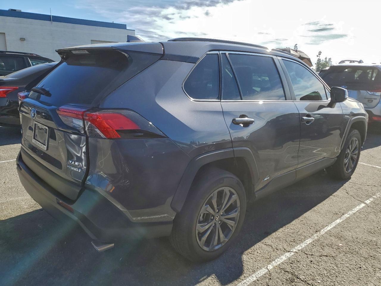 Lot #3312811102 2022 TOYOTA RAV4 XLE P