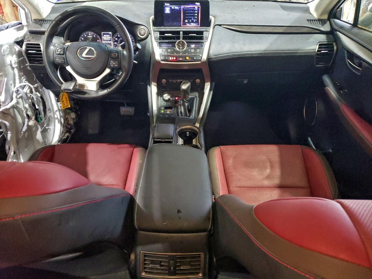 LEXUS NX 300 BASE