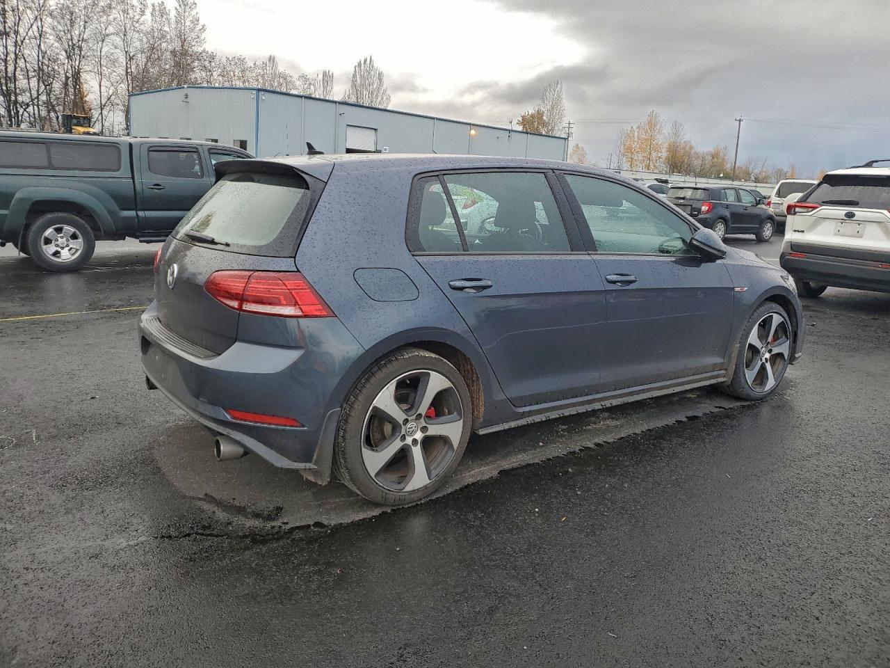 VOLKSWAGEN GOLF GTI S
