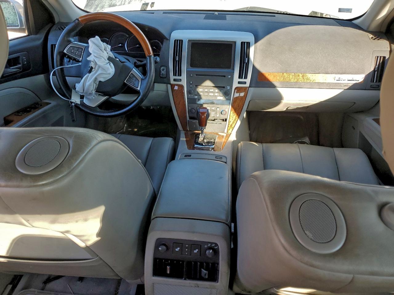 CADILLAC STS LUXURY PERFORMANCE