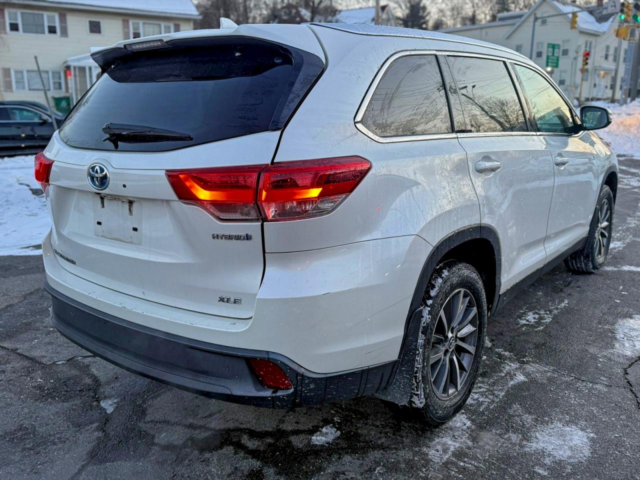 Lot #3318894952 2019 TOYOTA HIGHLANDER