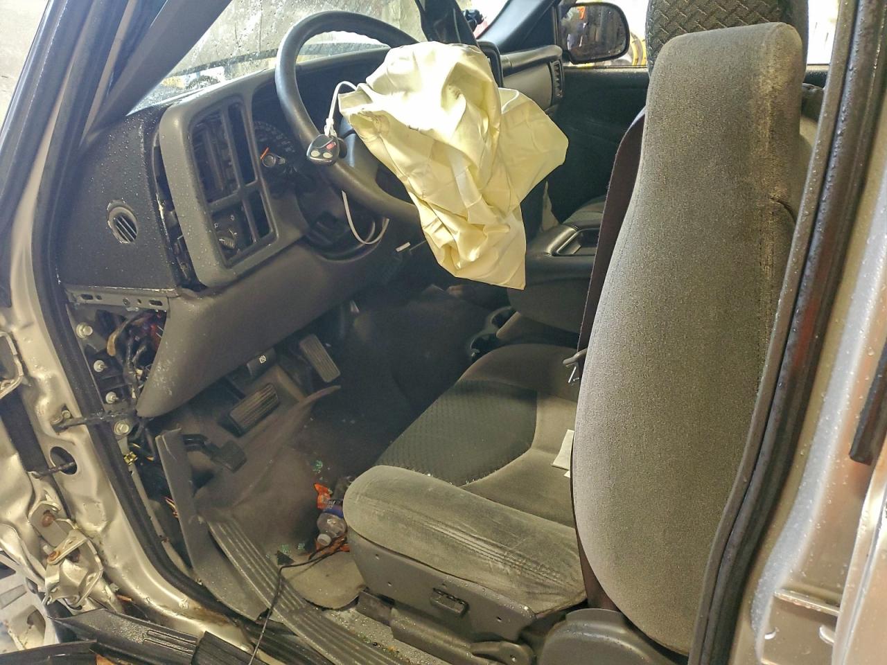 Lot #3311746744 2004 CHEVROLET AVALANCHE