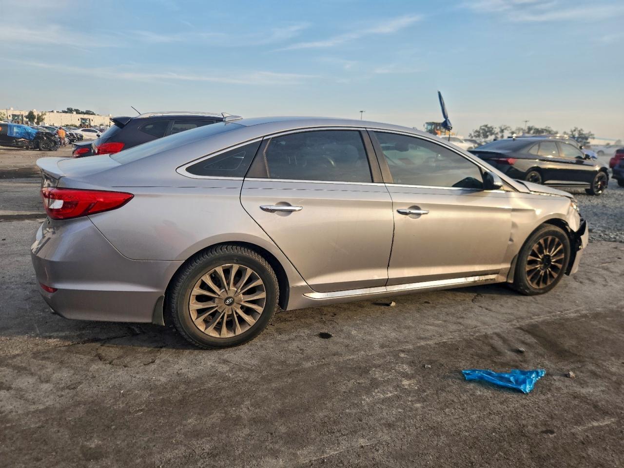 HYUNDAI SONATA SPORT