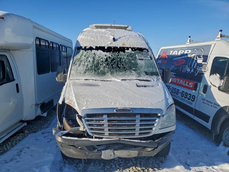 2013 FREIGHTLINER SPRINTER 2 #3304743905