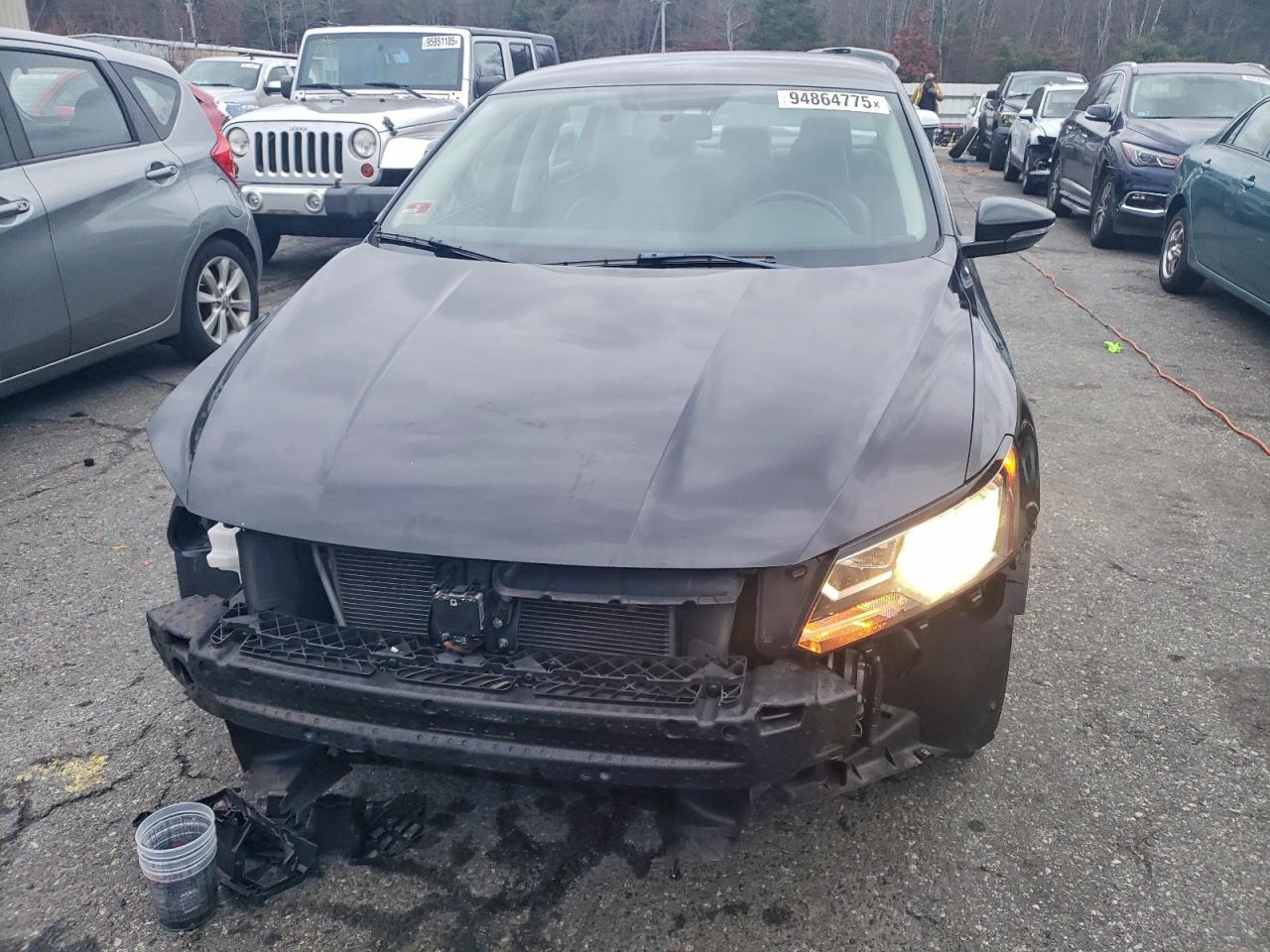 VOLKSWAGEN PASSAT R-LINE