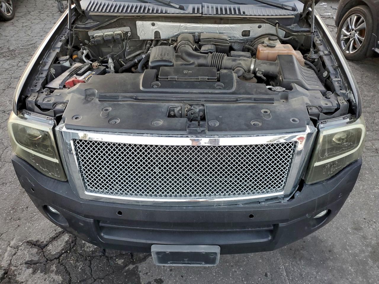 FORD EXPEDITION LIMITED