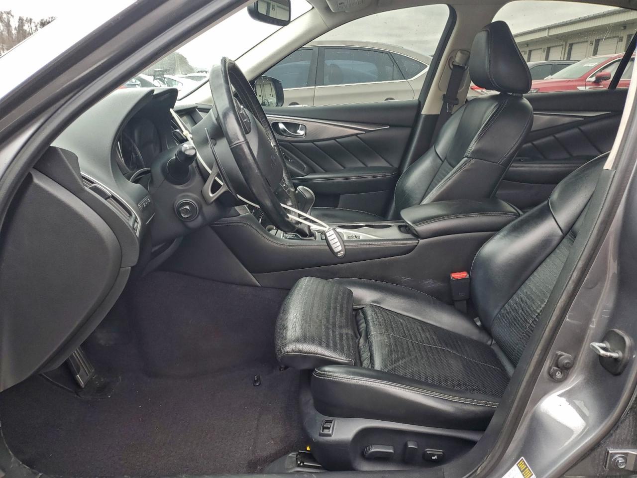 INFINITI Q50 PREMIUM