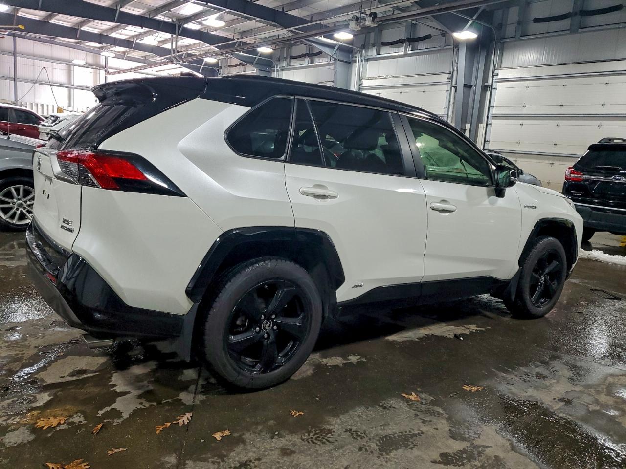 TOYOTA RAV4 XSE