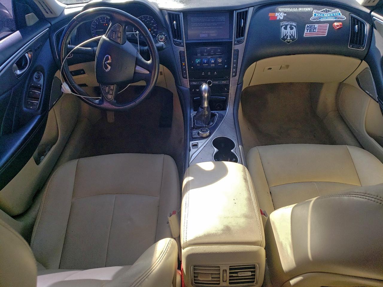 INFINITI Q50 PREMIUM