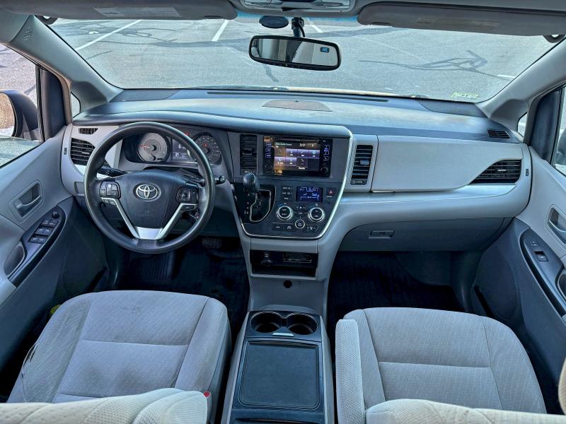 2017 TOYOTA SIENNA LE #3316737457