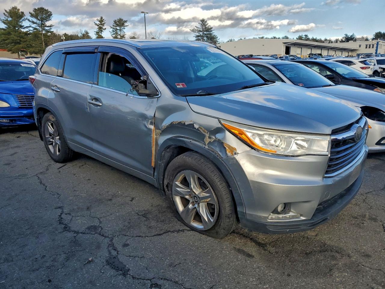 TOYOTA HIGHLANDER LIMITED