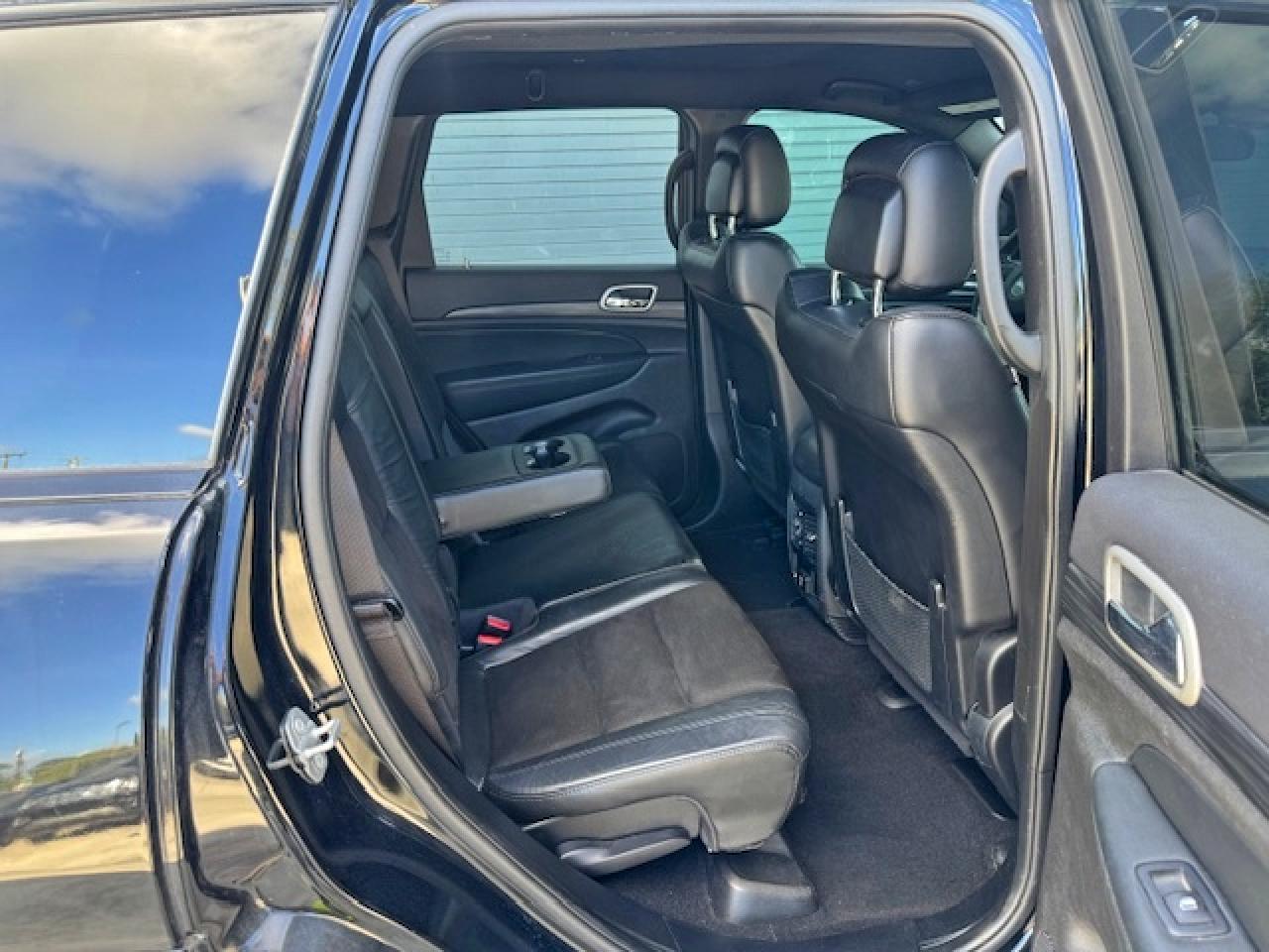 JEEP GRAND CHEROKEE LAREDO