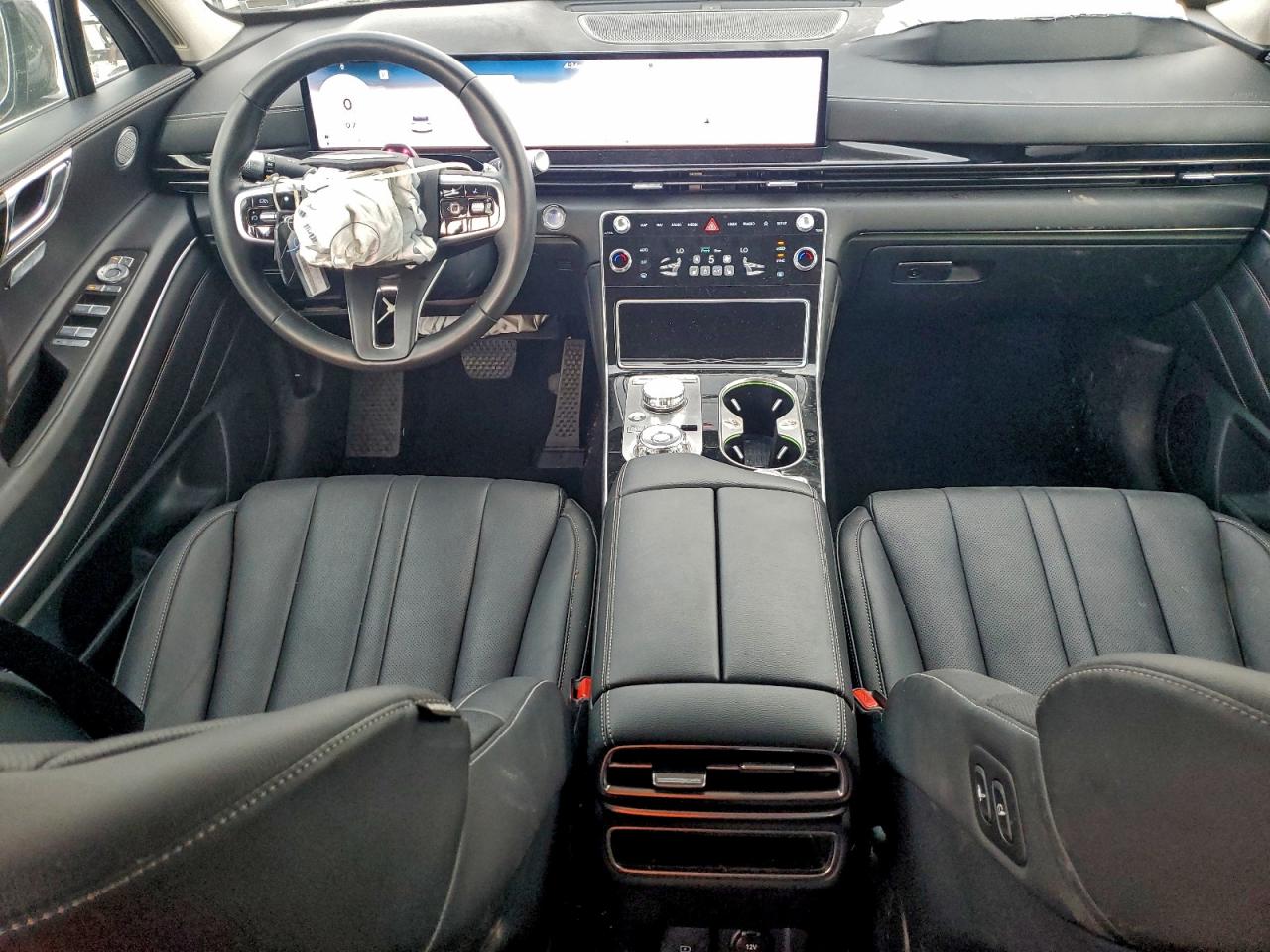 Lot #3312547820 2025 GENESIS GV80 STAND