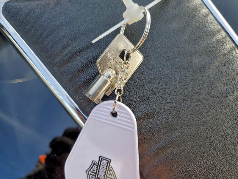 2000 HARLEY-DAVIDSON FLHTCI #3304812633