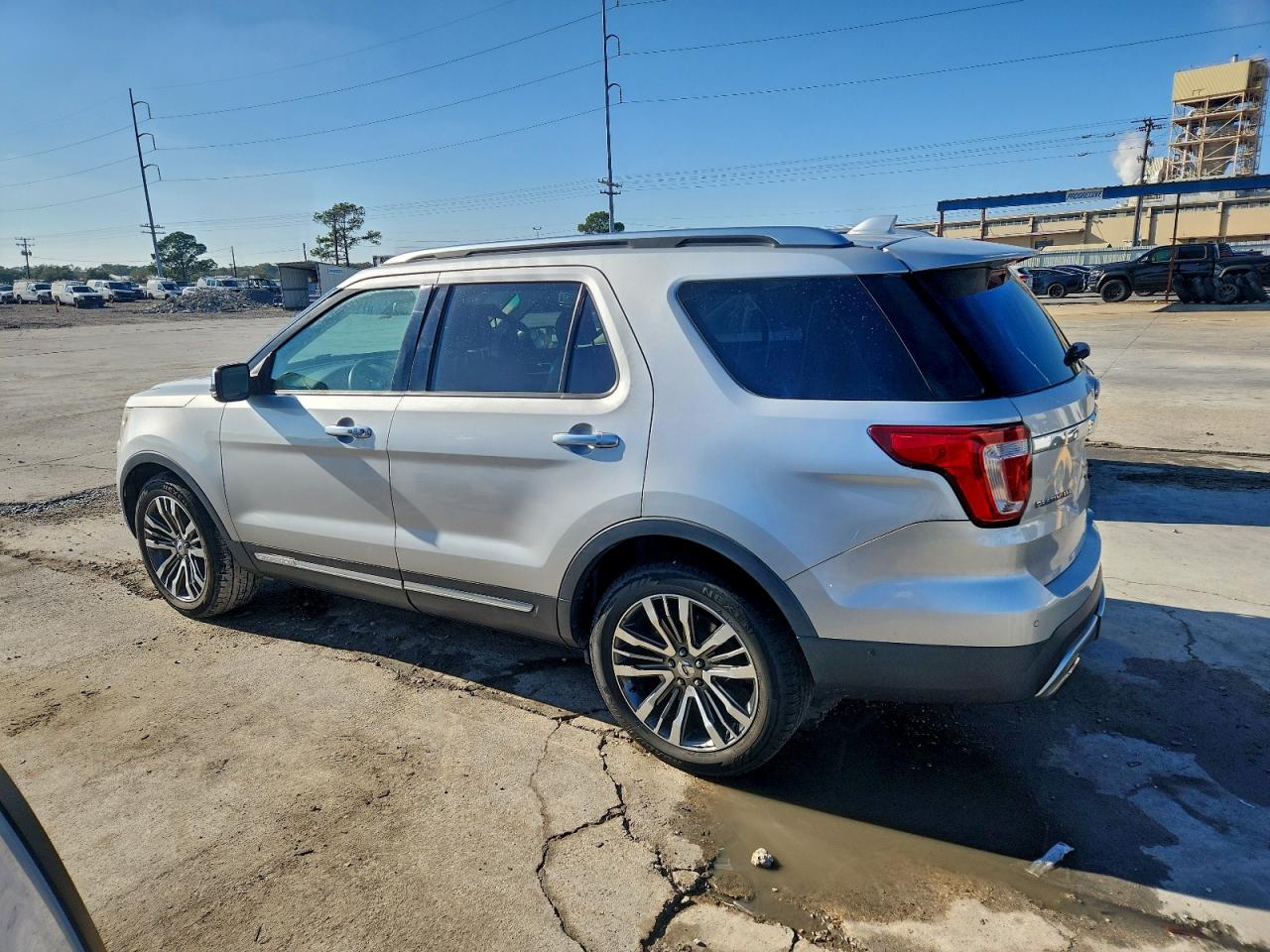 FORD EXPLORER PLATINUM