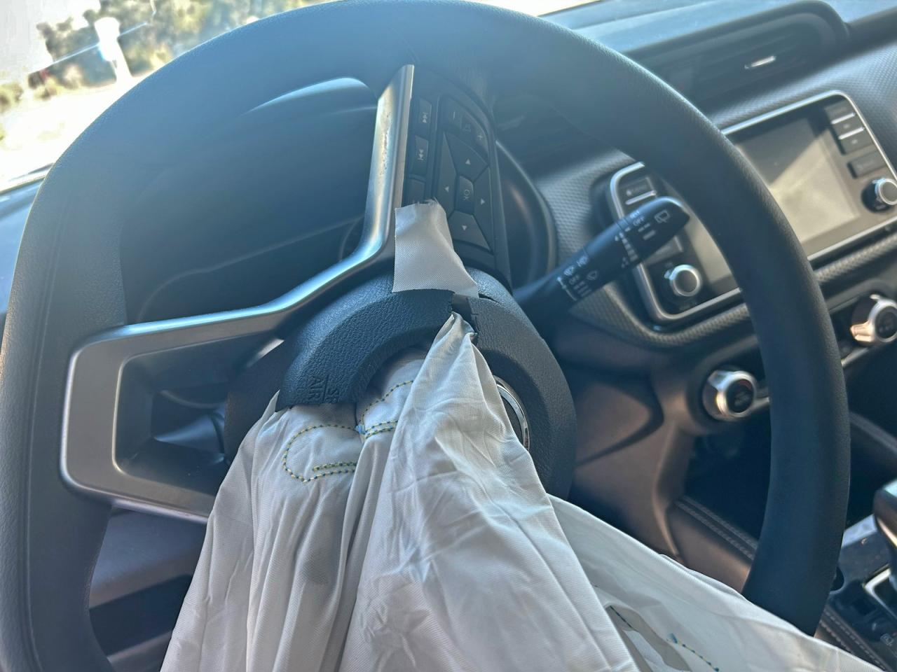 Lot #3311526312 2020 NISSAN KICKS SV