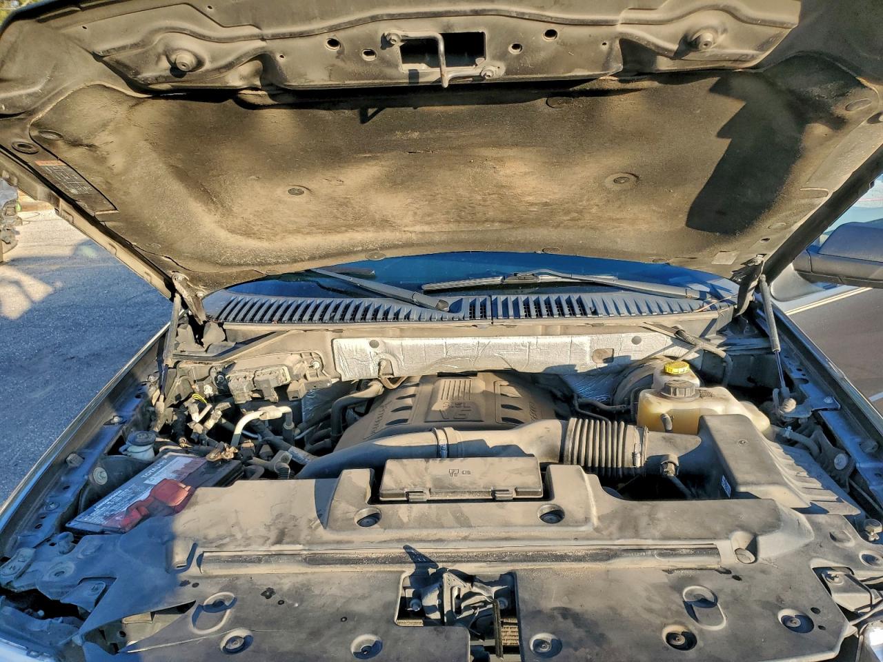 FORD EXPEDITION EL XLT