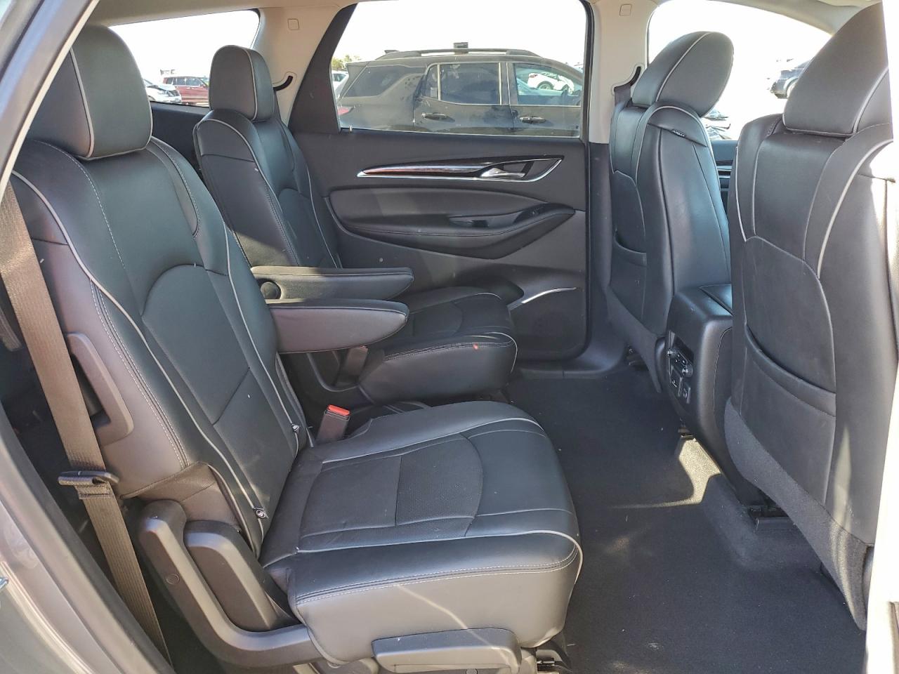 BUICK ENCLAVE AVENIR