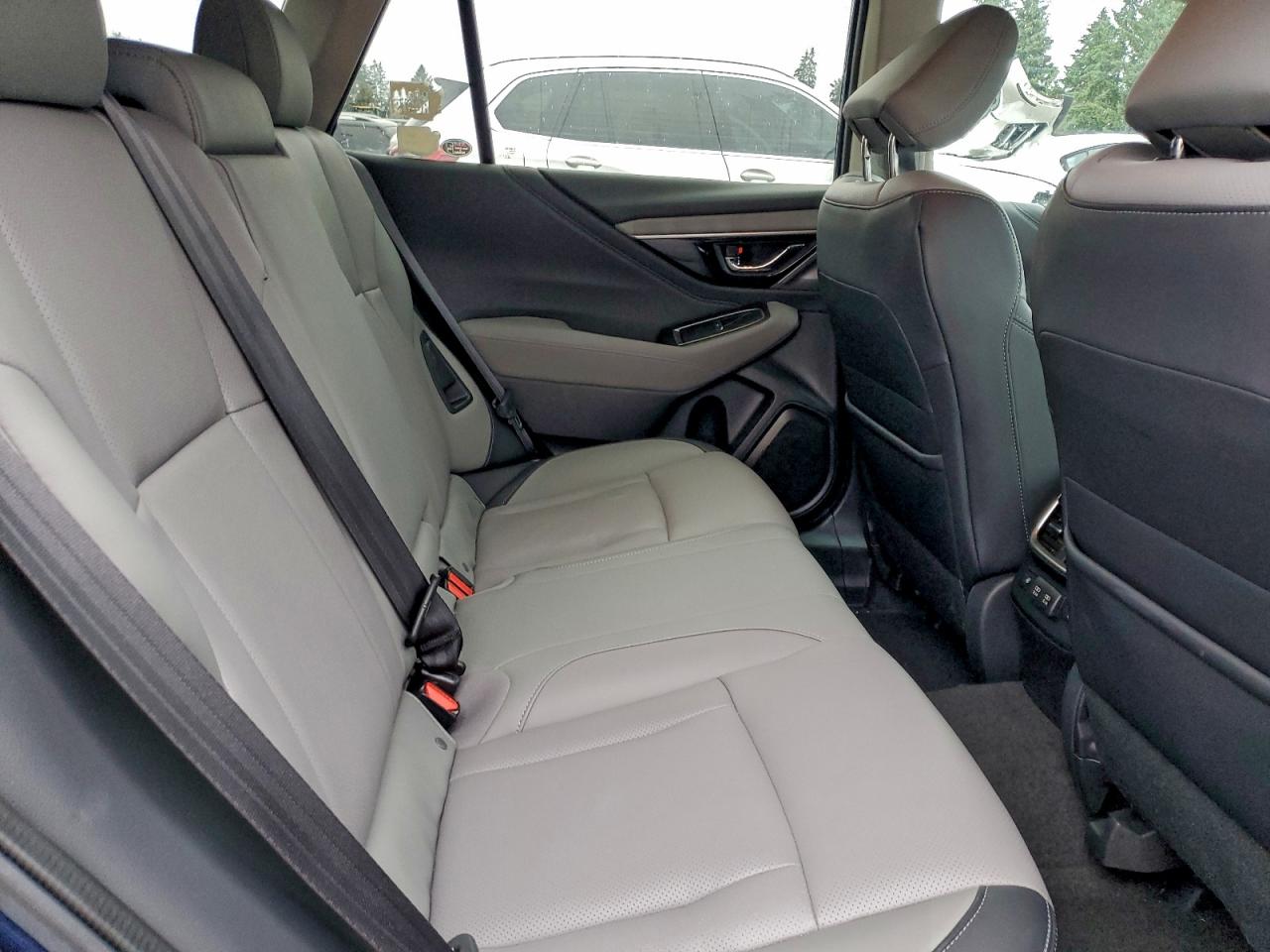 SUBARU OUTBACK LIMITED