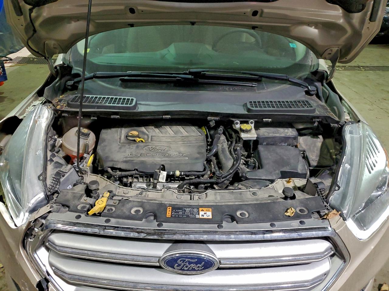 FORD ESCAPE SE
