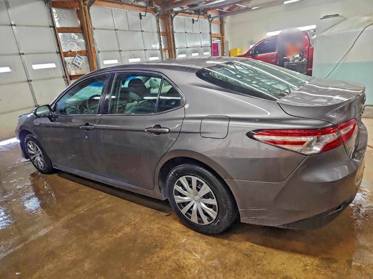 TOYOTA CAMRY LE