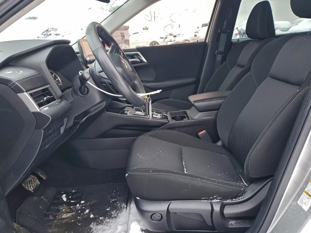 MITSUBISHI OUTLANDER ES