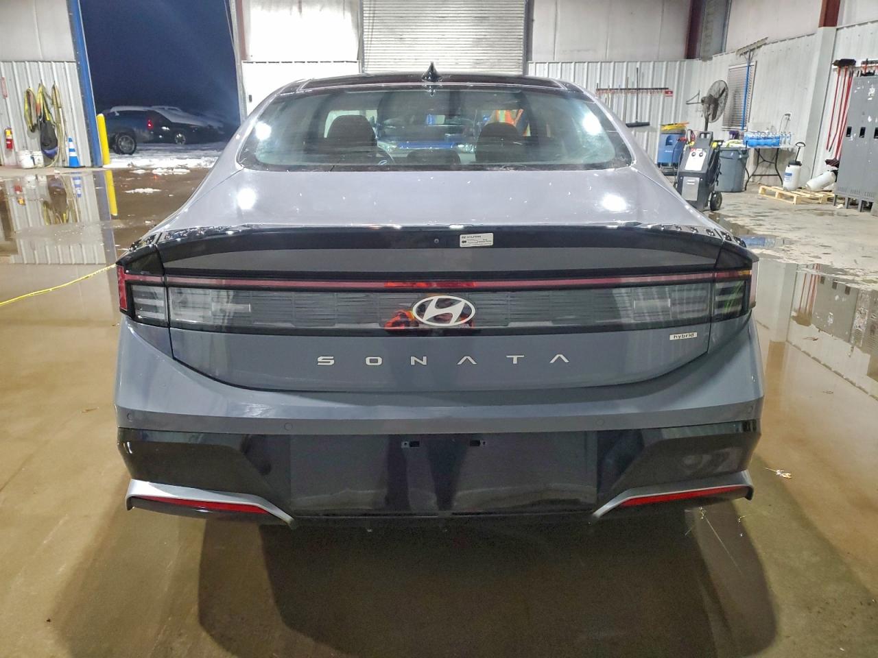 HYUNDAI SONATA HYBRID