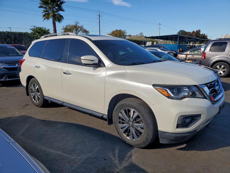2017 NISSAN PATHFINDER #3311446352