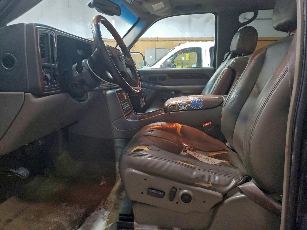 Lot #3310413001 2003 CADILLAC ESCALADE E