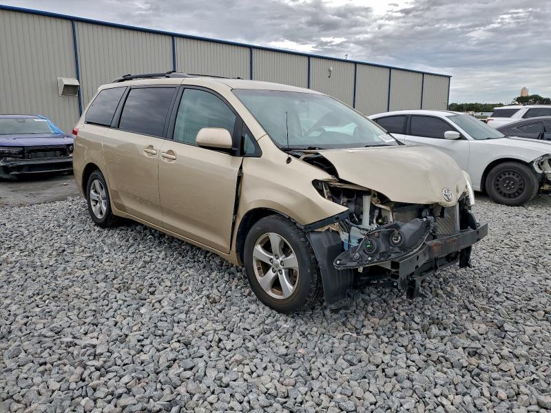 2013 TOYOTA SIENNA LE #3301829380