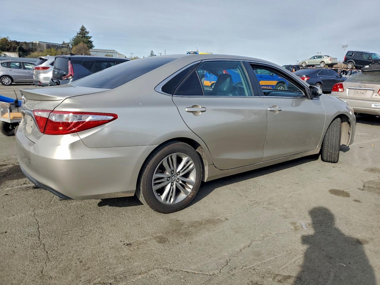 TOYOTA CAMRY LE
