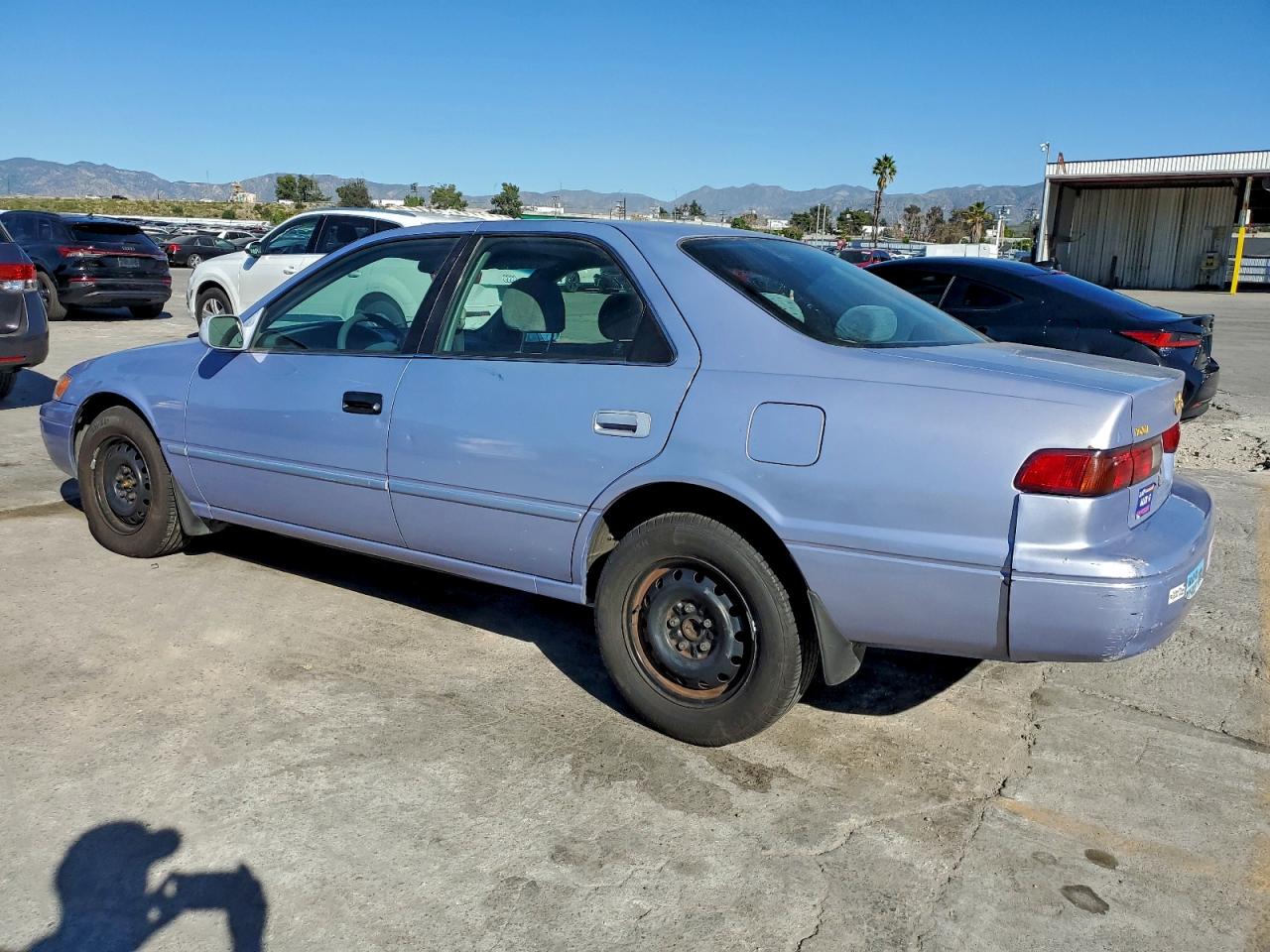 Lot #3310418992 1997 TOYOTA CAMRY CE