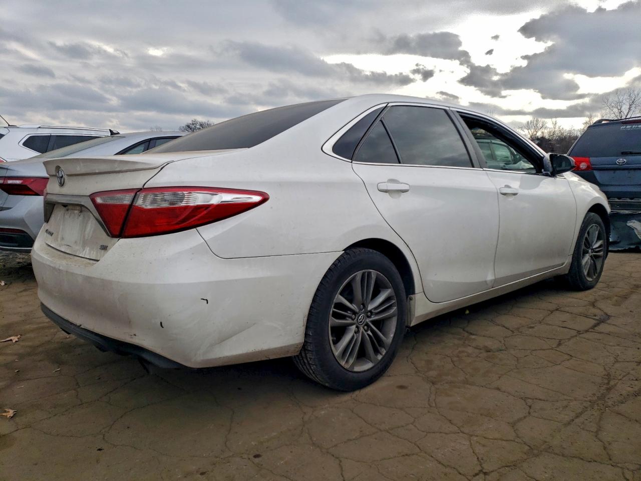 Lot #3310318051 2015 TOYOTA CAMRY LE