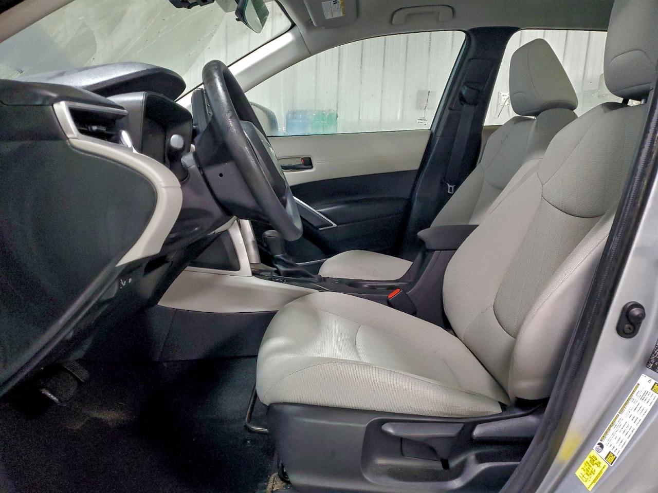 TOYOTA COROLLA CROSS L