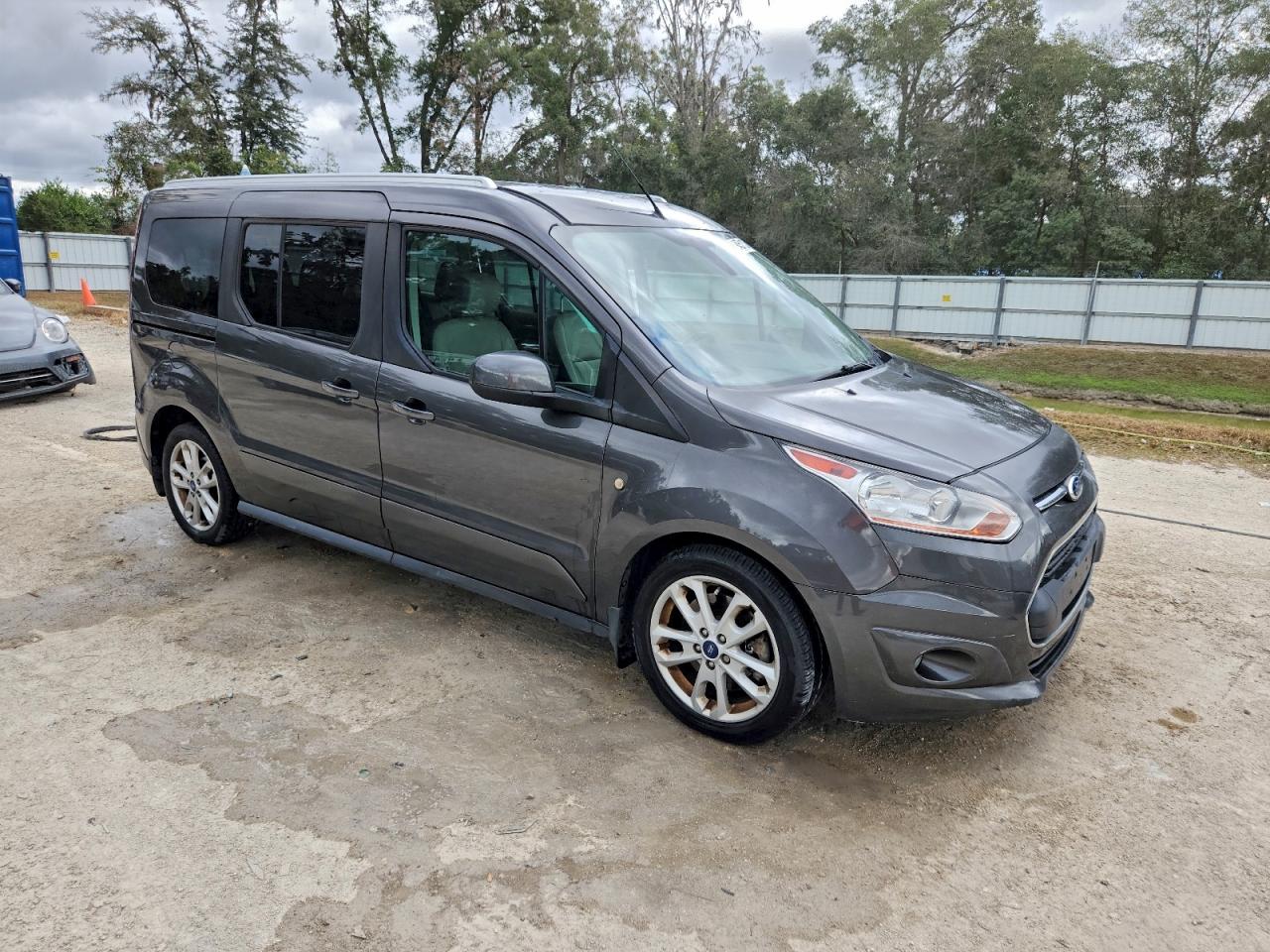 FORD TRANSIT CONNECT TITANIUM