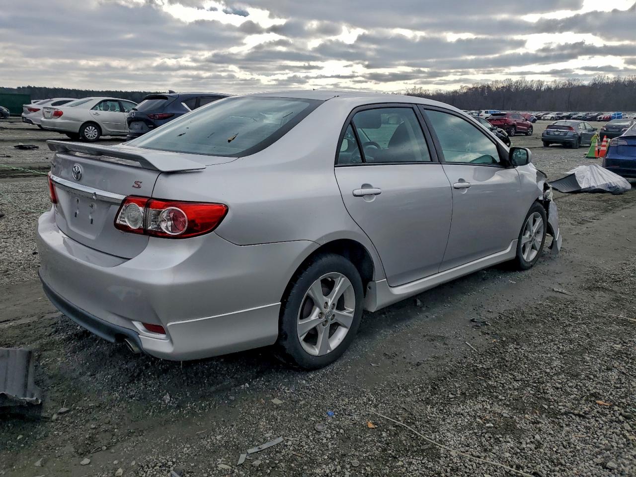 TOYOTA COROLLA BASE