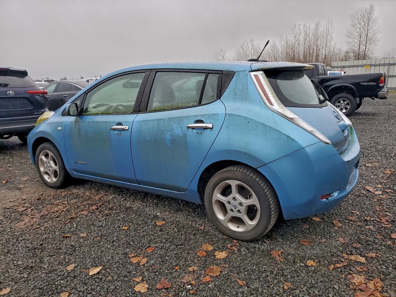 NISSAN LEAF SV