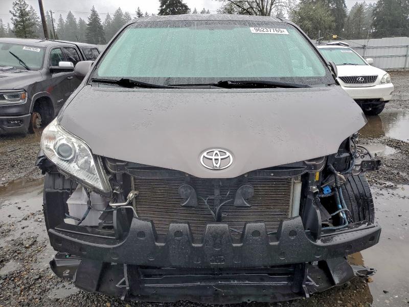 2013 TOYOTA SIENNA XLE #3311496267
