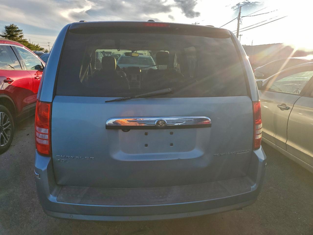 Lot #3309412995 2010 CHRYSLER TOWN & COU