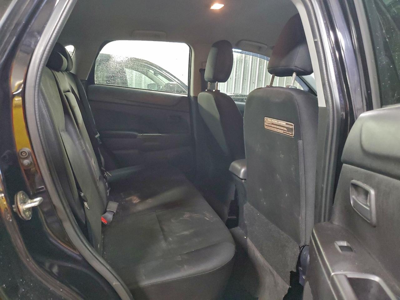 MITSUBISHI OUTLANDER ES