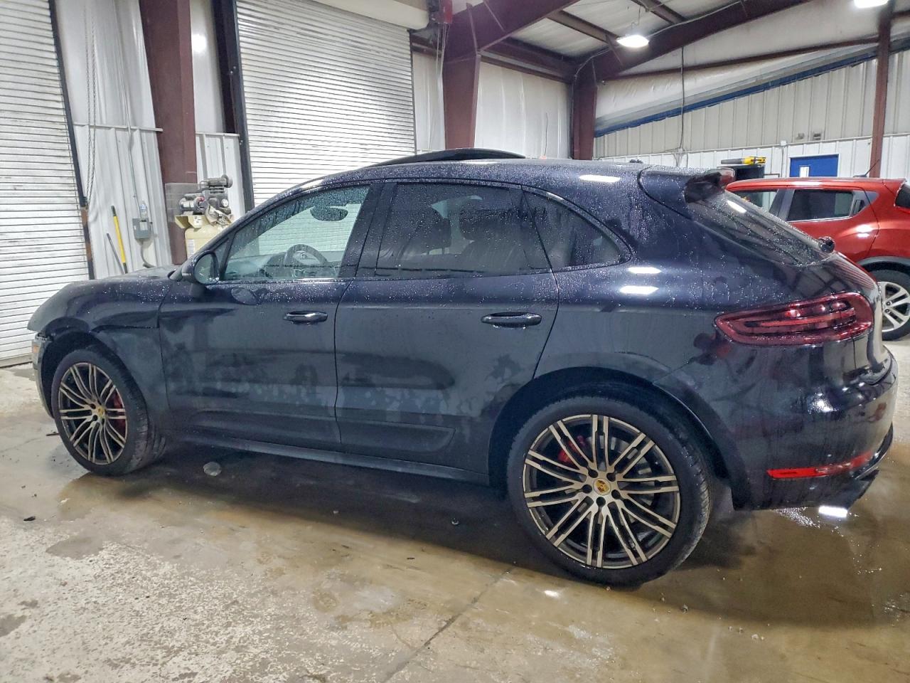 PORSCHE MACAN TURBO