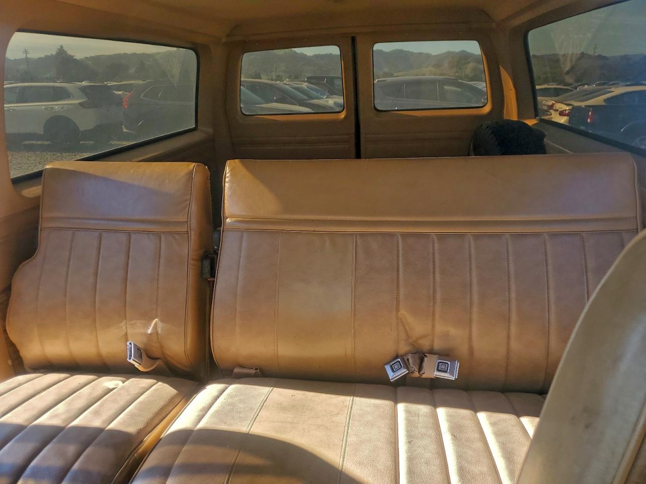 Lot #3304812679 1985 GMC SUBURBAN K